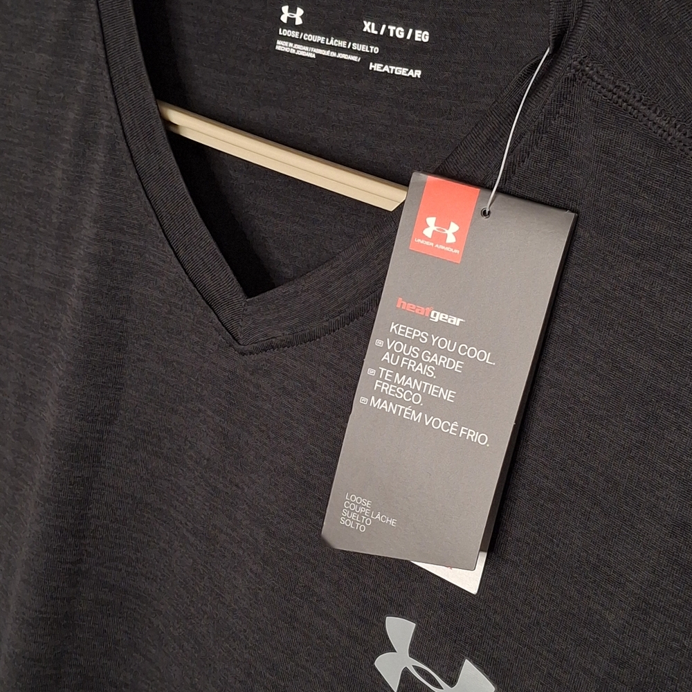 Under Armour Vneck Tshirt XL - Picture 7 of 10